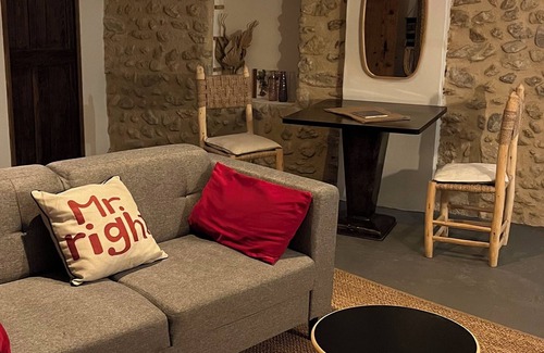 Beaumes-de-Venise Apartment | Gîte Thérèse in a restored Mas Provençal in the heart of the vineyards