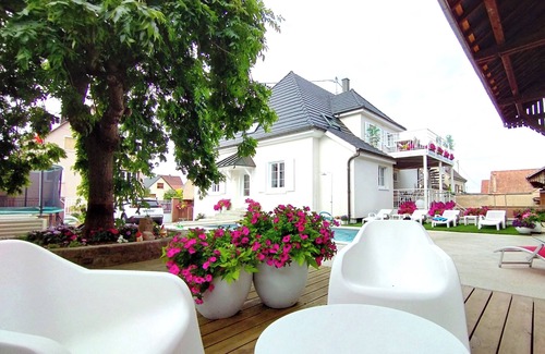 Bennwihr Apartment | Gîte "vignes & Tropiques" 4 - 6 Personnes