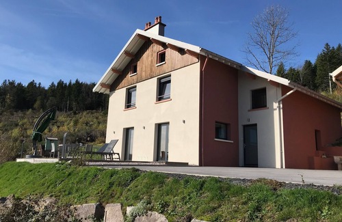 Gerardmer Apartment | Gîtes de l'Alise - Gérardmer, sauna, 6/12 people, breathtaking view of the lake