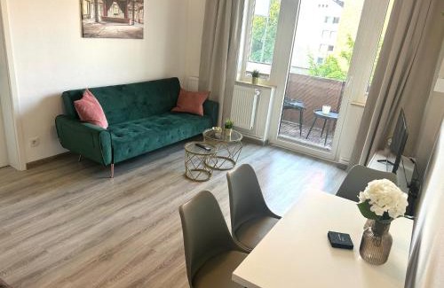 Vahrenwald Apartment | GÖH-moderne Wohnung in zentraler Lage, Balkon, self-check-in, WLAN, Netflix, DisneyPlus