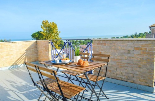 Foggetta Apartment | G.Bay C22 - Second floor apartment with balcony overlooking the sea and the poo