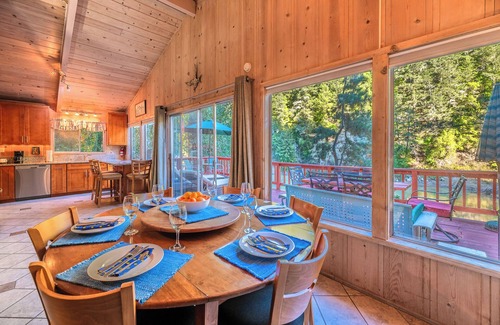 Sebastopol House | G's River View! Lovely & Fun NEW Cabin! On River Near & Golf Course!