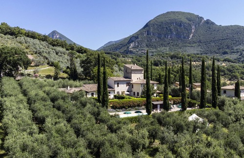 Precetto Apartment | GABBIO: Two-room apartment in farmhouse with swimming pool, Marmore Falls