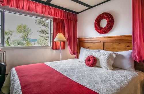 East Kootenay Hotel | Gables Motel