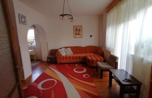 Szolad House | Gabriella Ház