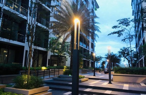 Kuching Apartment | Gala Trendy 2BR APT Infinity Pool w/Private Parking - Supermarket/restaurants