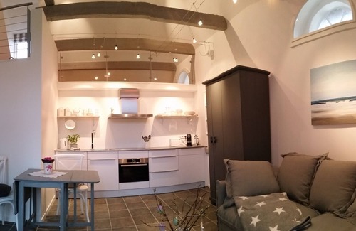 Wasserkoog Apartment | Galerie25.quiet, cozy loft under thatch