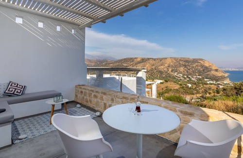 Agia Galini Apartment | Galini Breeze is a luxurious small-scale holiday resort for couples, Crete south