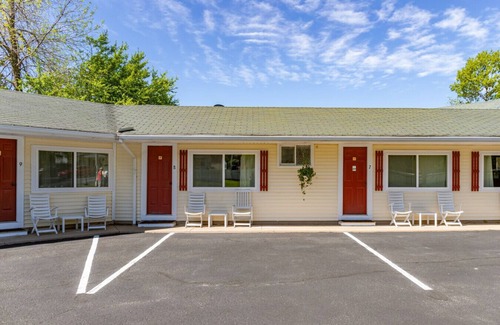 Hulls Cove Hotel | Gallaghers Travels Room 9