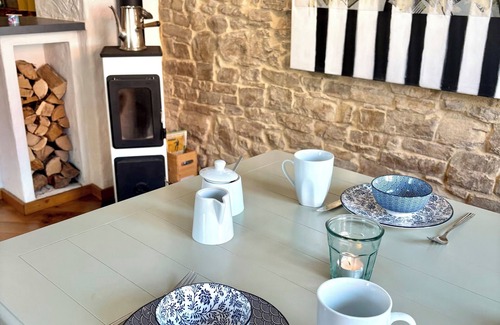 Pronsfeld Apartment | Gallery apartment - living in the midst of art