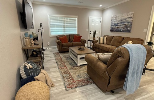 Searcy House | Galloway Place: a spacious 3-bedroom, 2-bath home that sleeps six.