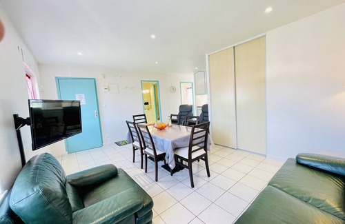 Forges-les-Bains Apartment | Gambetta: Attractive apartment 350 meters from the spa (parking)