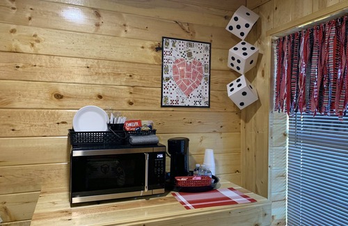 Cache Cabin | Gambling Buffalo Cabin near Casinos and Wichita Mountains Cache Medicine Park