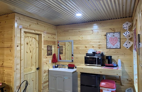Cache Cabin | Gambling Buffalo Cabin near Casinos and Wichita Mountains Cache Medicine Park