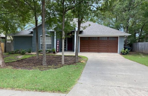 Glenhaven House | Game Day Ready- 75" TV, Pets welcome, 2 mi to TAMU
