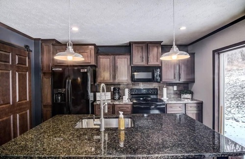 Durand House | GAME ROOM! Comfortable beds*Nature*FUN
