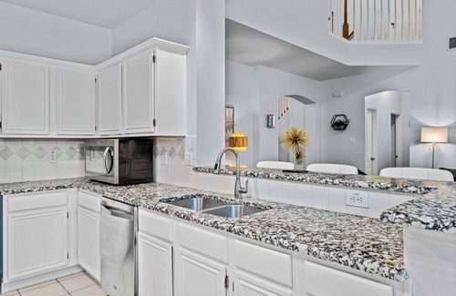 Frisco House | Game room, Crib, Fenced Backyard, Relocation stays