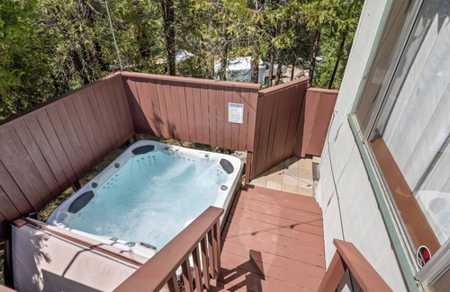 Oakhurst House | Game Room - Hot Tub - Fire Pit - 25 min 2 YosemitenEV Charger Level 2