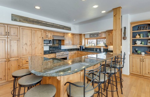 Craig Villa | Game Room, Media Room & Pool: Luxe Villa in Craig!