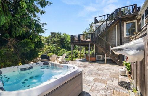 West Chatham House | Game Room Rooftop Deck Fire Pit!