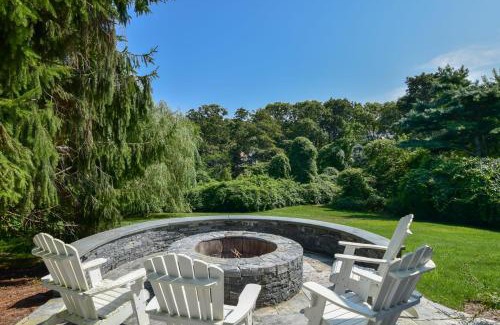 West Chatham House | Game Room Rooftop Deck Fire Pit!