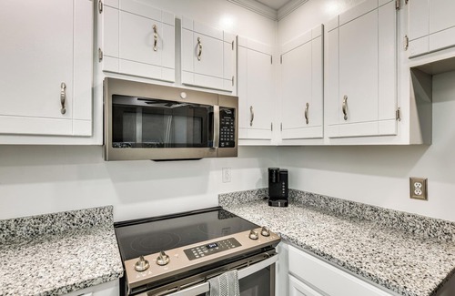 Bermuda House | Game Room + Yard: Updated House in Chester!