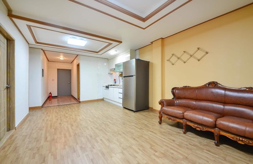 Ganghwa House | Ganghwa Punggyung Gryujineon zip Pension