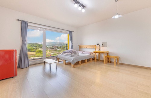 Ganghwa House | Ganghwado Labyrinthos Companimal Pension