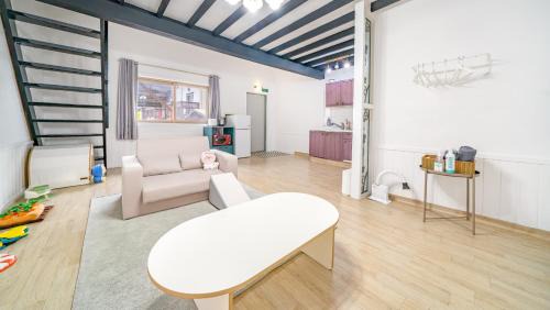 Gangneung House | Gangneng Soowarae Pension