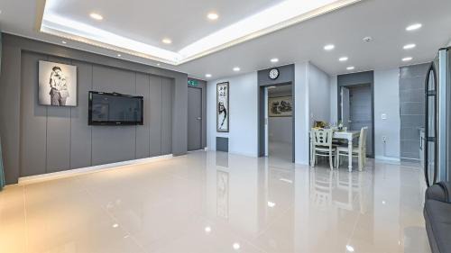 Gangneung House | Gangneung Badauibyeol Pension