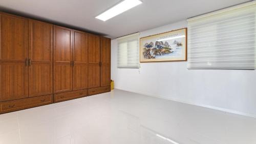 Gangneung House | Gangneung Badauibyeol Pension