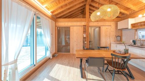 Gangneung House | Gangneung Gangmunsosodam Pension