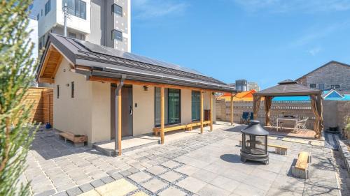Gangneung House | Gangneung Gangmunsosodam Pension