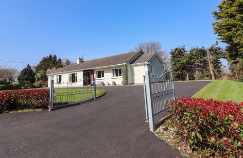 MacGillycuddy's Reeks Cottage | GAP OF DUNLOE, family friendly in Beaufort, County Kerry