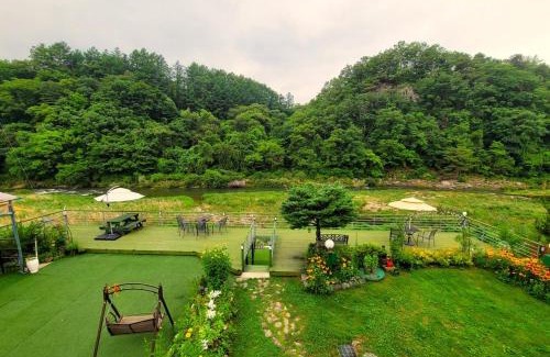 Sang House | Gapyeong Chorok Jeongwon Gyegok Dokchae Pension