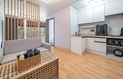 Buk House | Gapyeong Ddobagi Pet & Spa Glamping