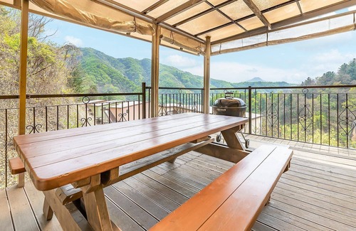 Oeseo House | Gapyeong Maronie Spa Pension