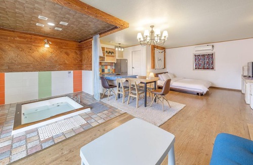 Gapyeong House | Gapyeong Monami spa Pension