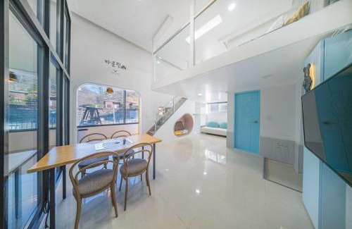 Oeseo House | Gapyeong Pool Villa Mountain High