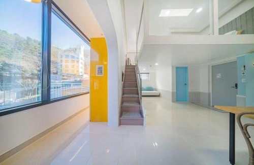 Oeseo House | Gapyeong Pool Villa Mountain High