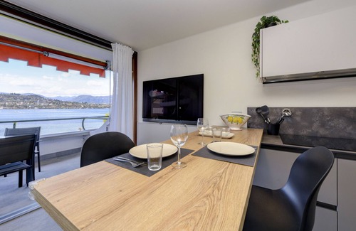 Pieve Vecchia Apartment | Garda Marina beach front in Manerba del Garda