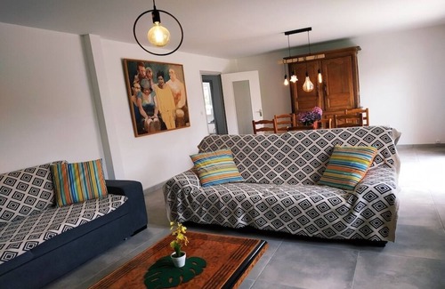 Le Grand Large Apartment | Garden and. Beach 2 steps away!