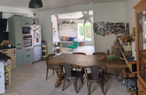 La Garde Apartment | Garden apartment 5 minutes from the sea