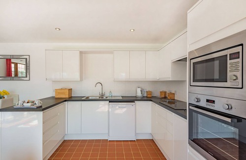 Spilsby Cottage | GARDEN COTTAGE, luxury holiday cottage, with open fire in Spilsby