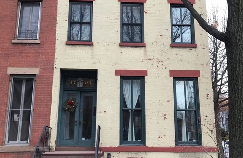 Clinton Hill House | Garden Duplex In Clinton Hill, Brooklyn