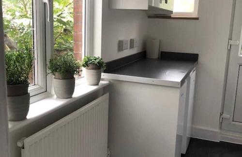 Holloway Apartment | Garden Flat in Central Location