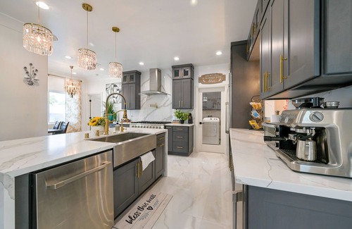 Garden Grove House | GARDEN GROVE HOME, ENJOY EXTRA 10% DICS FOR LONG STAY 31 + DAYS