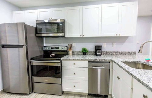 Central Sarasota House | Garden-Inspired Stay, Walk to Bay & Downtown