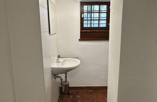 Innenstadt Apartment | Garden level apartment in the historic castle