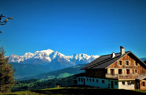 Cordon Ski Chalet | Garden level "Mt Joly", facing the Mt Blanc range, sleeps 1 to 4.